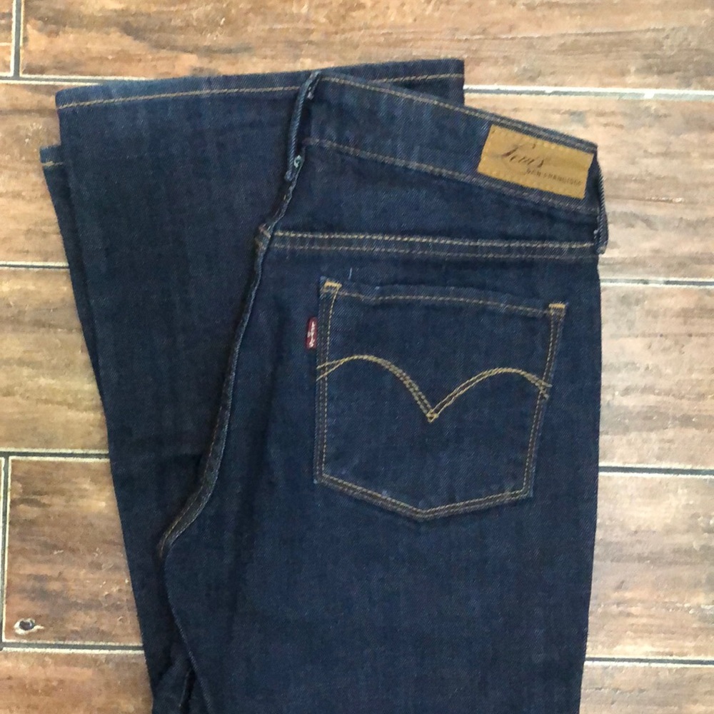 Levi’s Bootcut- Slight Curve Classic size 27/4